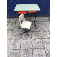 Vintage Eromes bureautje met stoeltje 